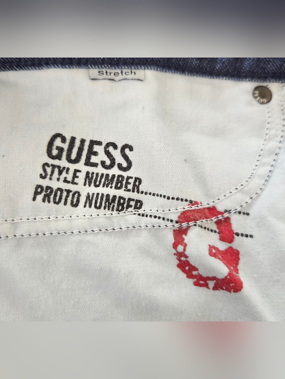 NWT GUESS DAREDEVIL FLARE JEANS. - Picture 7 of 8